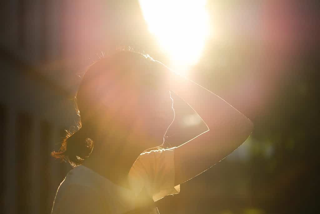 tempo caldo con bagliori solari