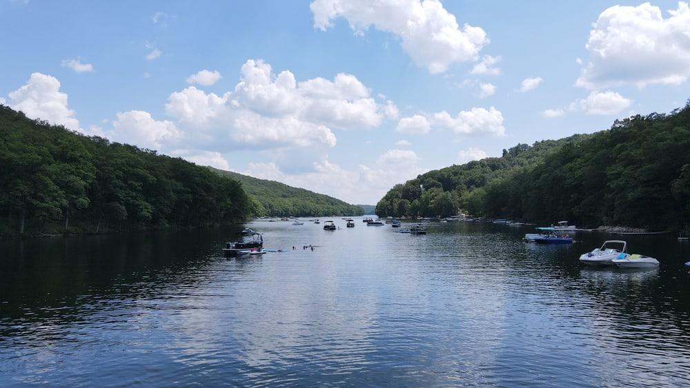 Canale, profondo torrente Maryland Lake