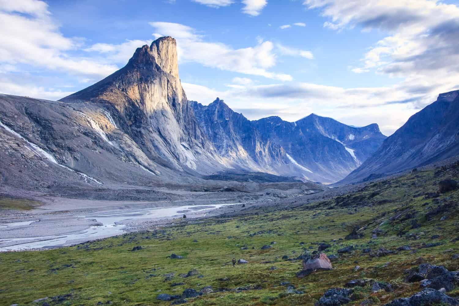 Luce della sera sul Monte Thor nel Parco Nazionale di Auyuittuq, Nunavut, Isola di Baffin