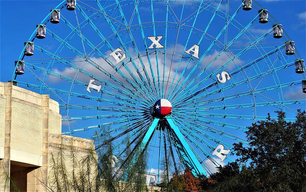 Un primo piano della Texas Star, la più grande ruota panoramica del Nord America.