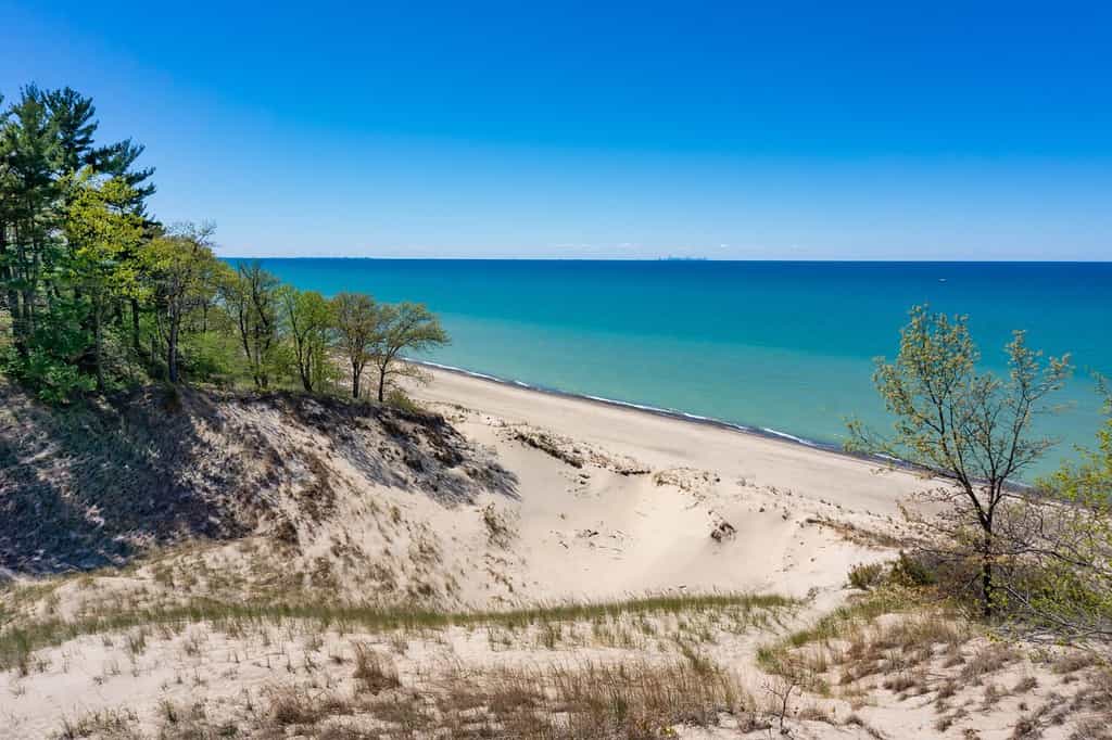 Parco nazionale delle dune dell'Indiana, Indiana, Stati Uniti. Le viste sul Lago Michigan e sulle dune di sabbia sono famose attrazioni per le spiagge e le escursioni.