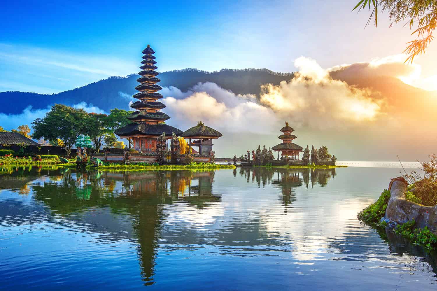 tempio di pura ulun danu bratan a bali, indonesia.
