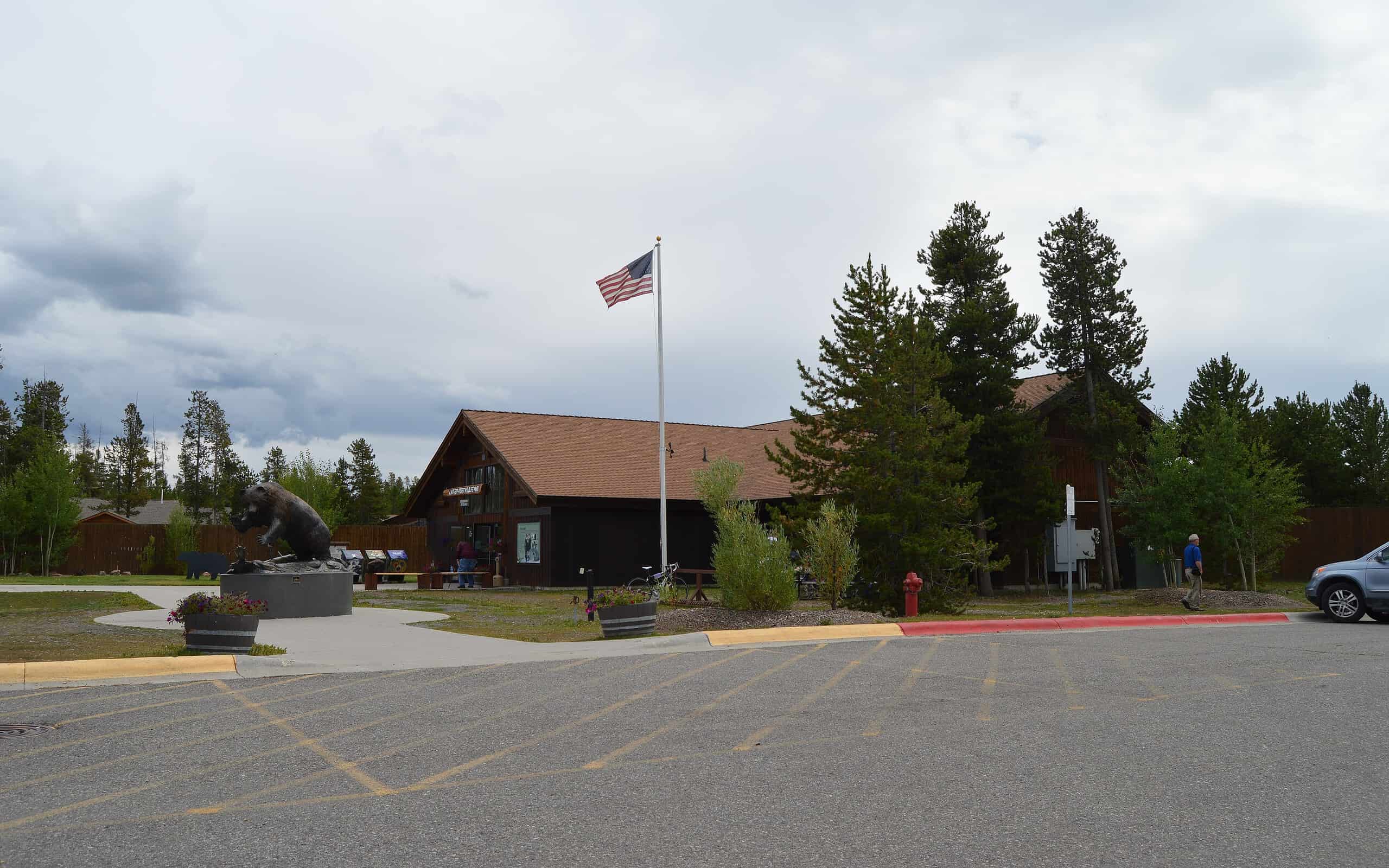 Centro per la scoperta dei grizzly e dei lupi