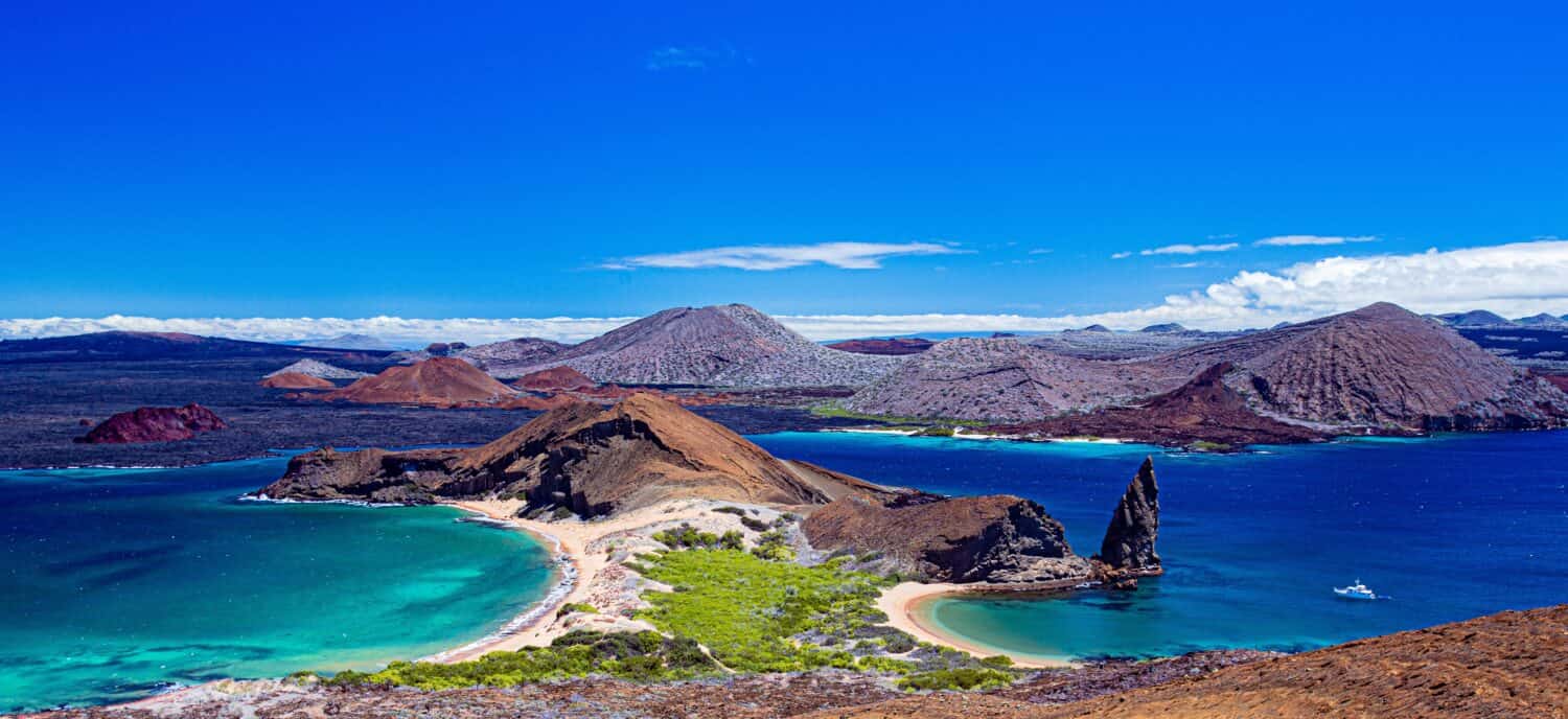 Isole Galapagos, Ecuador Un luogo considerato un paradiso per i viaggiatori avventurosi. Qui c'è diversità naturale, sia isole grandi che piccole o tutti i tipi di animali solo rari