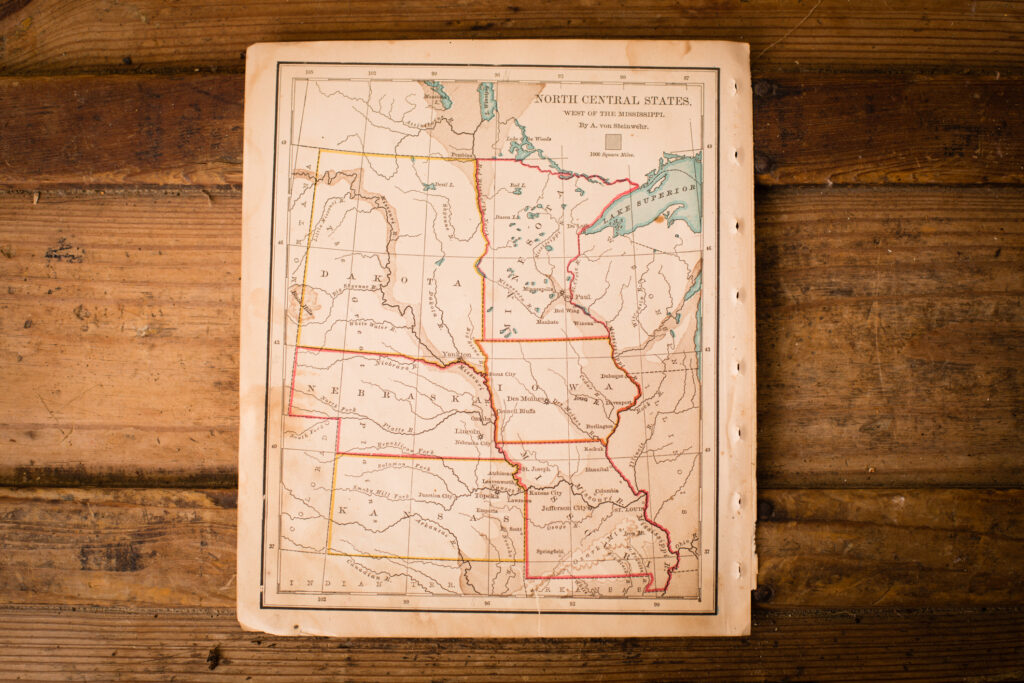 Il confine di stato tra Iowa e Nebraska è il fiume Missouri.