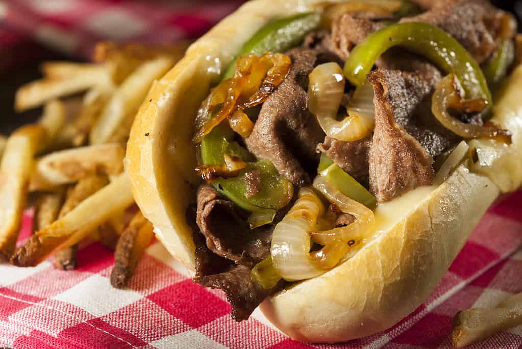 Panino Philly Cheesesteak fatto in casa