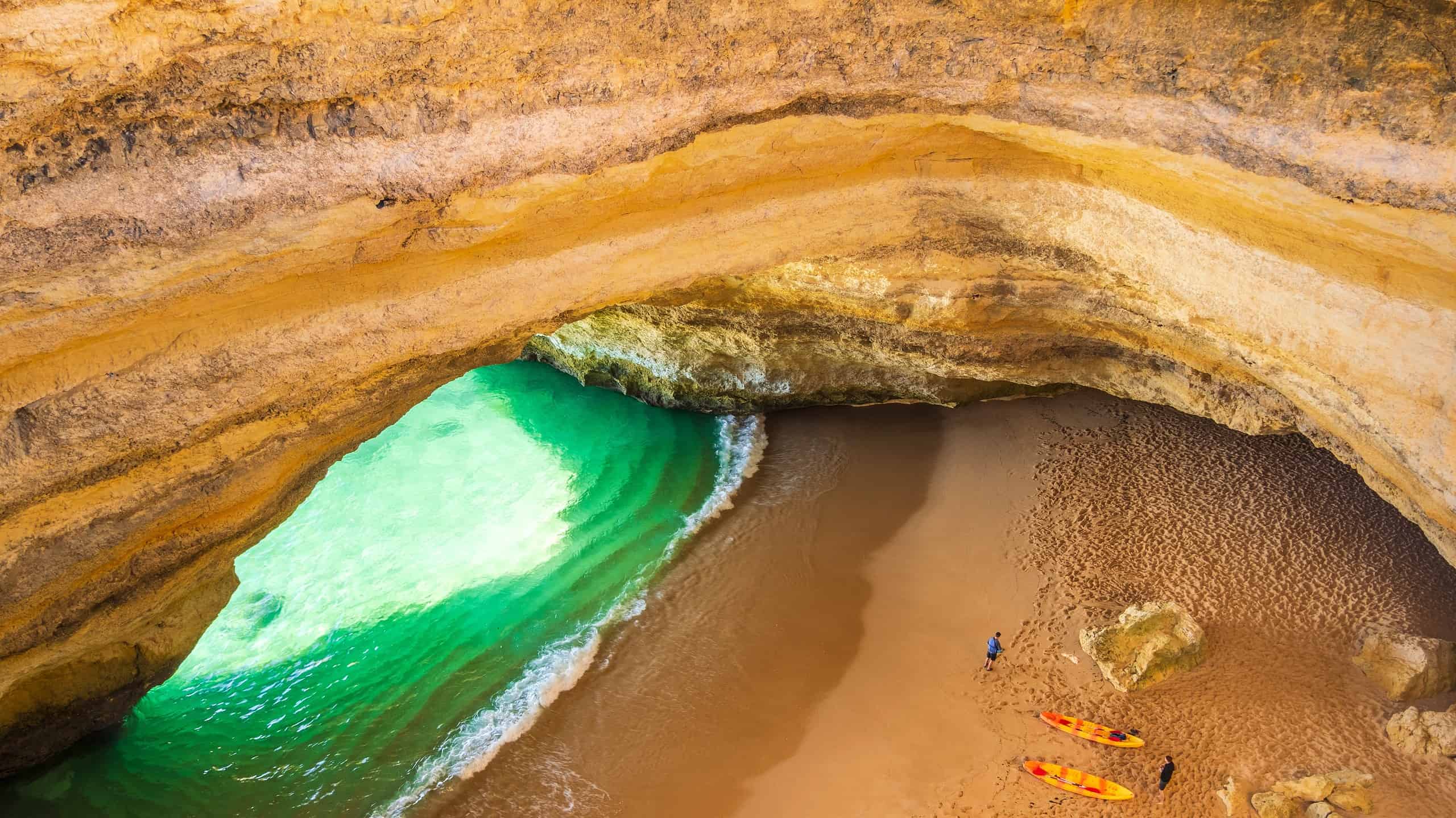 Le 18 grotte più belle del mondo
