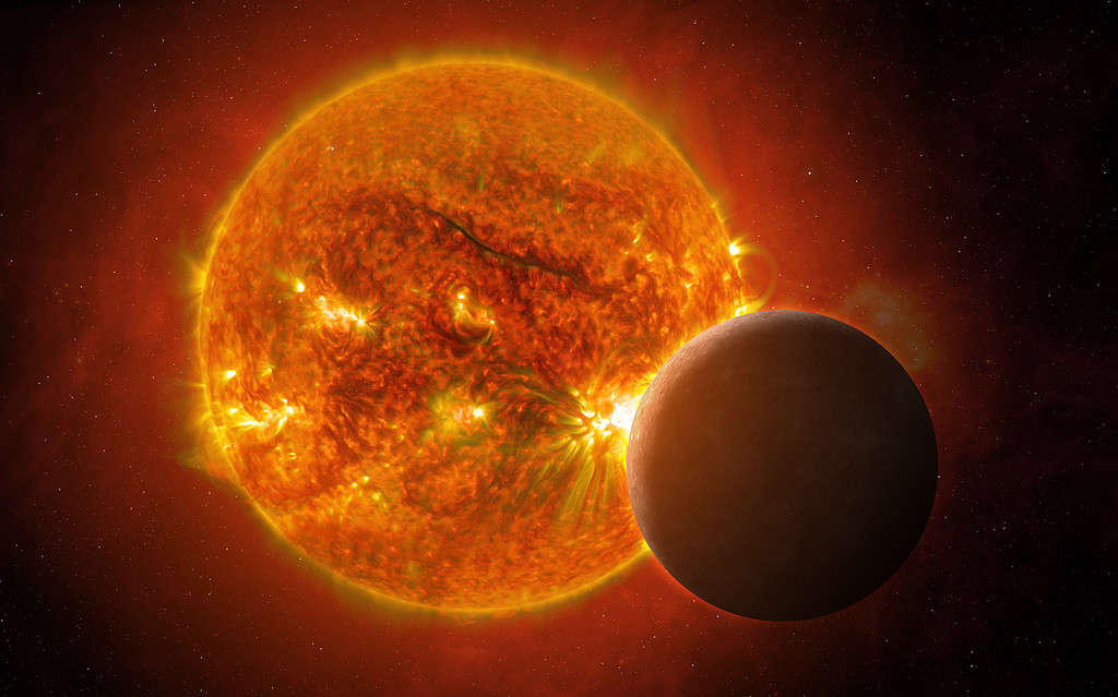 Pianeta Mercurio e Sole.