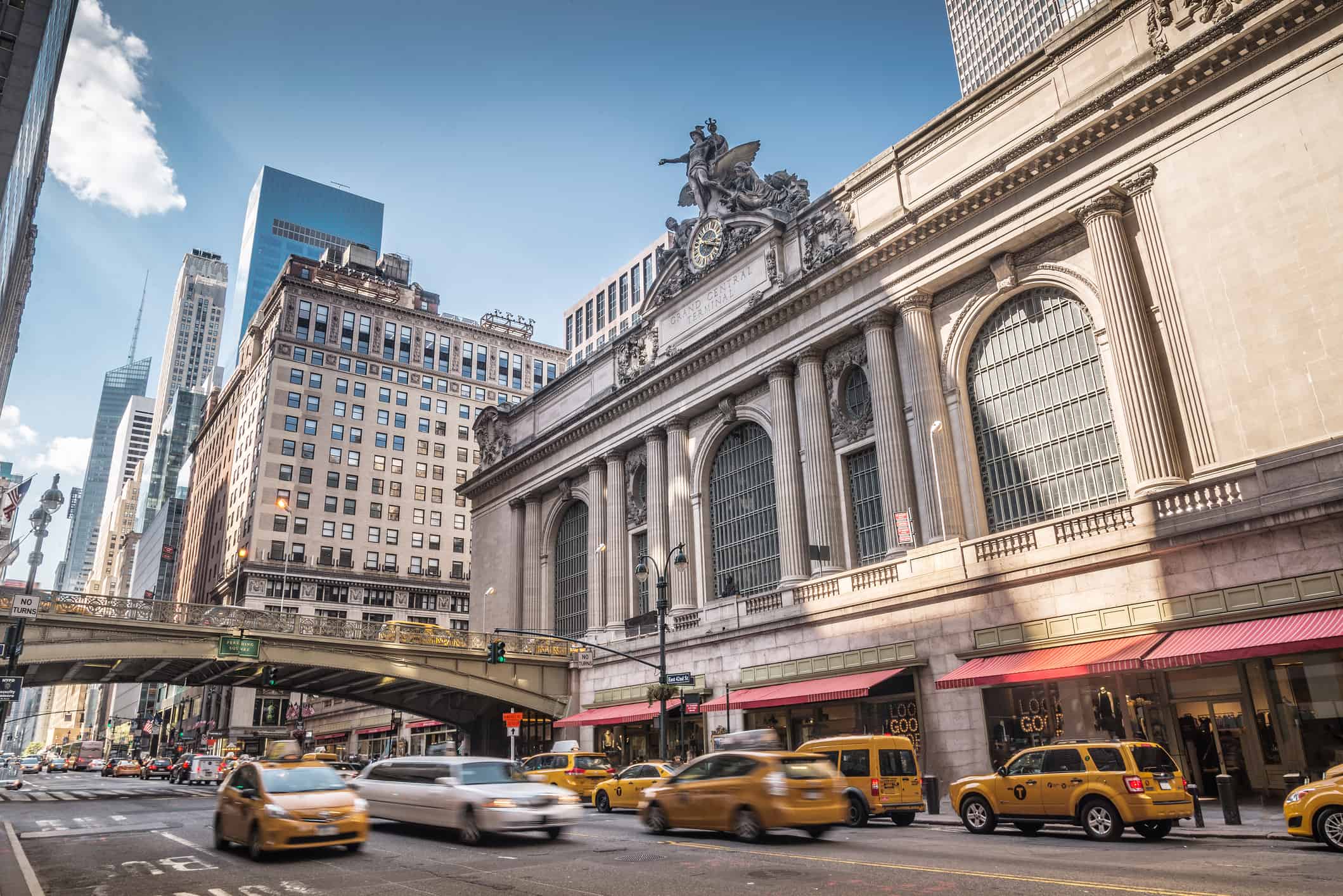 Grand Central Terminal con traffico, New York City