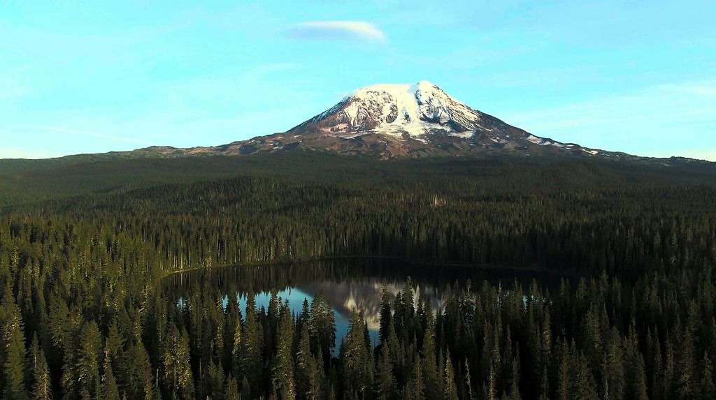 deserto del Monte Adams; Avalanche Valley è piuttosto panoramica, così come il deserto di lava, attraversalo lungo il percorso, vicino a Devils Garden, avrai bisogno di un GPS con traccia o di buone capacità di ricerca del percorso l'ultimo