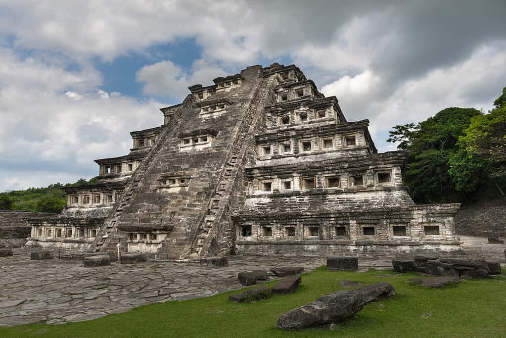 La Piramide delle Nicchie nel sito archeologico EL Tajin, a Papantla